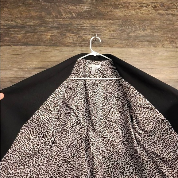 Chico's Elegant Black Blazer Jacket with Animal Print Leopard Accents - Picture 3 of 6